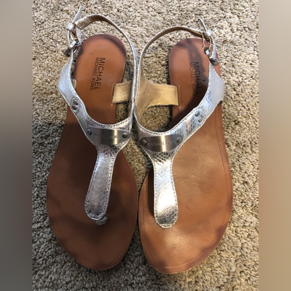 3/$20 Michael Kors silver sandals - Picture 1 of 4